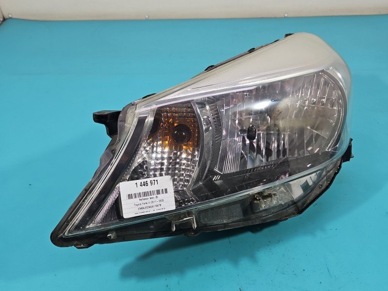 Reflektor lewy lampa przód Toyota Yaris III EUROPA Reflektor lewy lampa przód Toyota Yaris III EUROPA