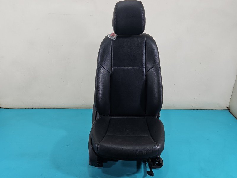 Fotel prawy przód pasażera Mercedes W213