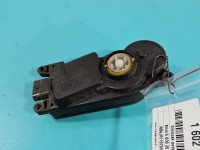 Silniczek żaluzji / 4-pin BMW G30
