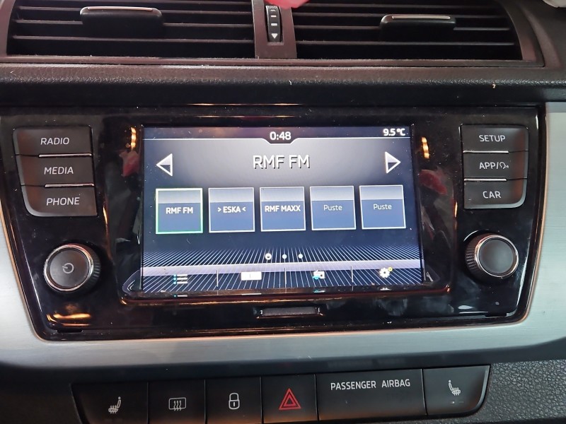 Radio fabryczne Skoda Fabia III 6V0035871J radioodtwarzacz