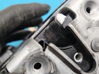 Zamek przód prawy 7477688 BMW G30 EUROPA Producent części: BMW, Europejska, 4pin