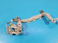 Mocowanie uchwyt Pompy zawieszenia, rozdzielcza zawieszenia Porsche Cayenne II 7L0616251