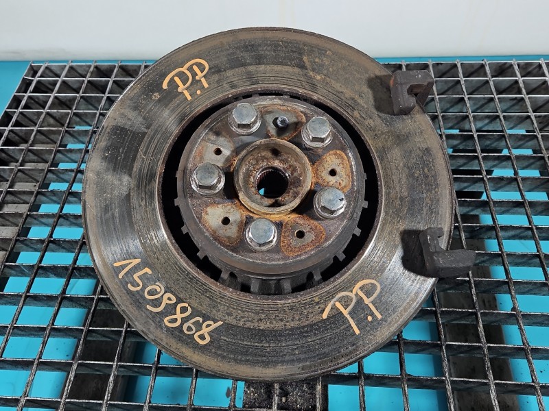 Zwrotnica prawa piasta przód 2.4 D5 (D5244T) Volvo XC90 I 02-