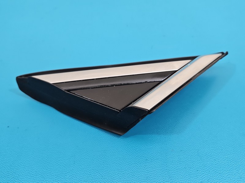 Listwa błotnika przód prawa Ford Mondeo Mk5 DS73-F16004