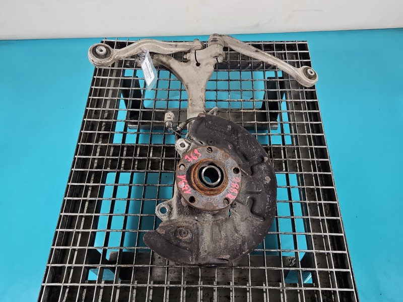 Zwrotnica prawa piasta przód 1.9 tdi Audi A4 B6