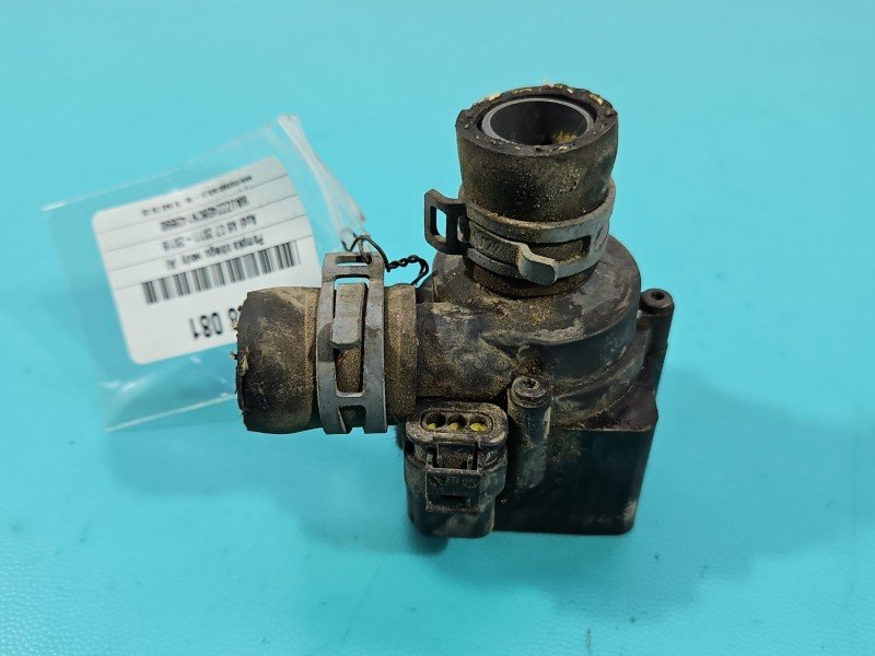 Pompka obiegu wody pompa AUDI A6 C7 3.0 tdi 059121012A