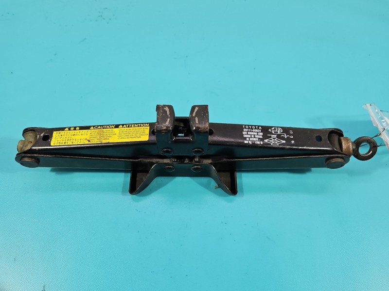 lewarek Podnośnik samochodowy trapezowy Toyota Auris I