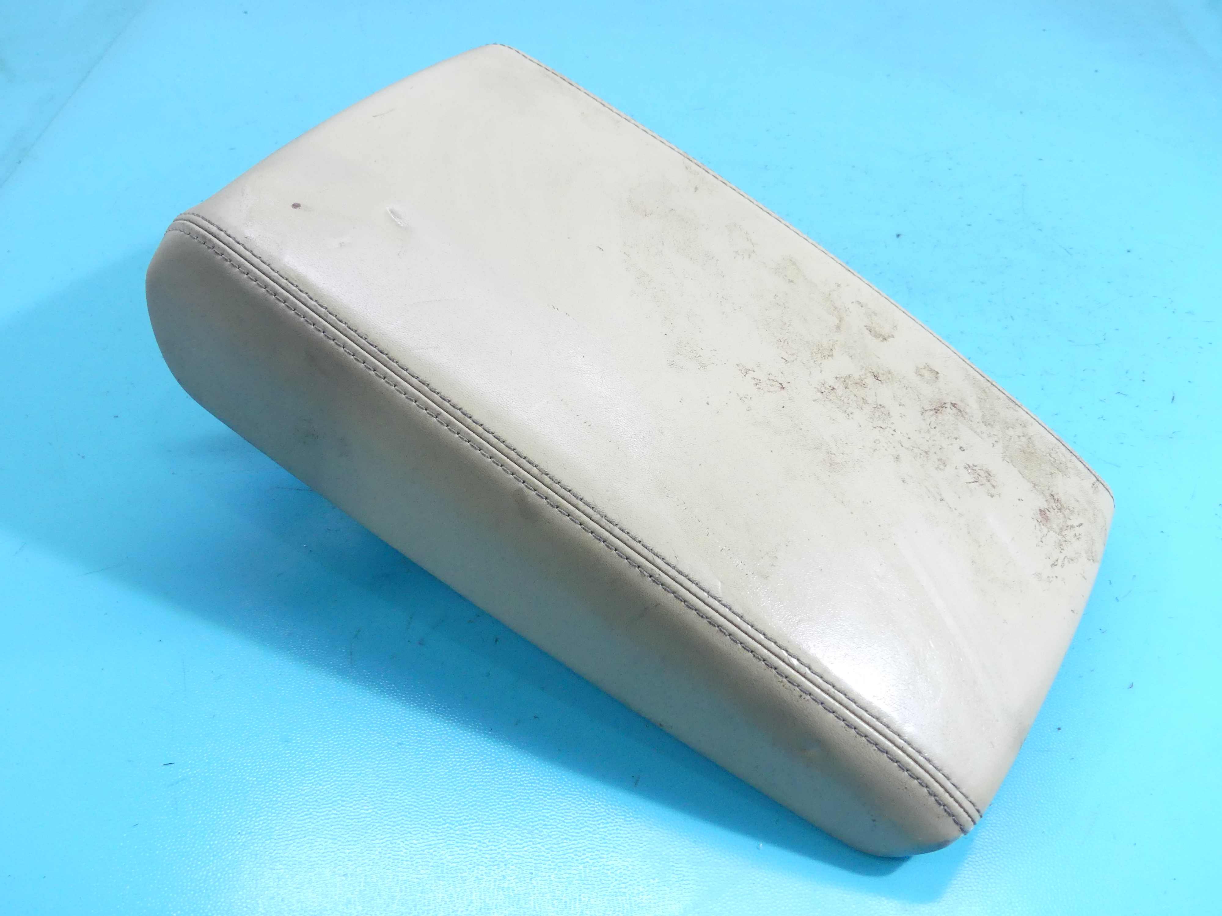 Podłokietnik TUNEL AUDI A6 C7