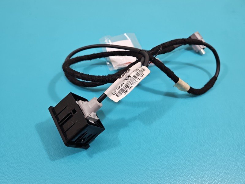 Gniazdo USB Ford Fusion USA 2012-2020 Gniazdo USB Ford Fusion USA 2012-2020