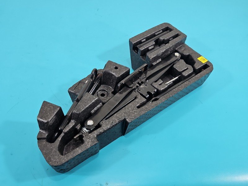 lewarek Podnośnik samochodowy trapezowy Kia Sorento III