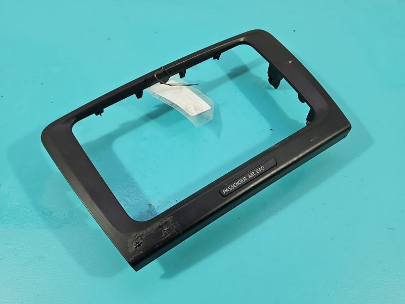 Ramka radia Skoda Superb II 3T0858069