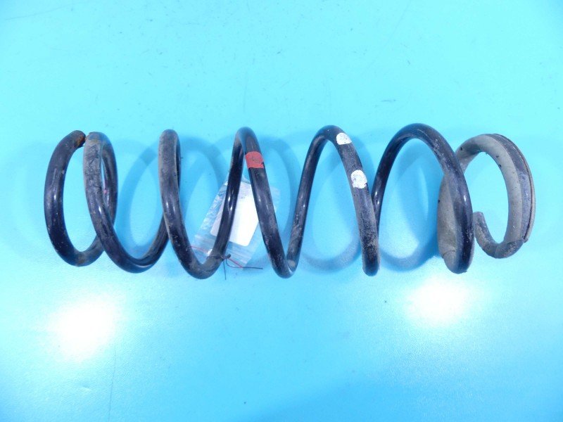 Sprężyna tył tylna infiniti Q50 I 13-17 sedan