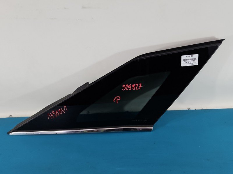 Szyba karoseryjna tył prawa Peugeot 3008 II HB