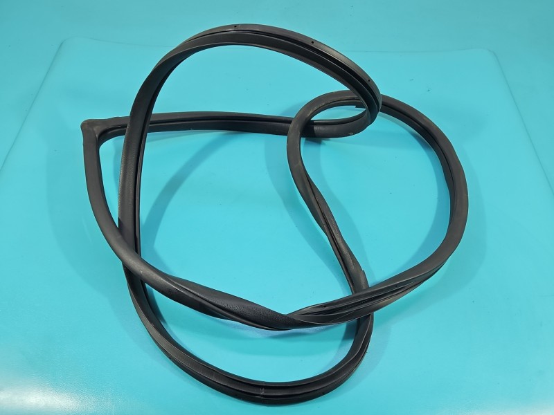 Uszczelka drzwi przód prawa Hyundai Santa Fe III 12–18