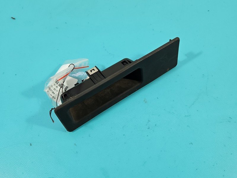 Klamka klapy tył Bmw f10 f11 7368752 Klamka klapy tył Bmw f10 f11 7368752