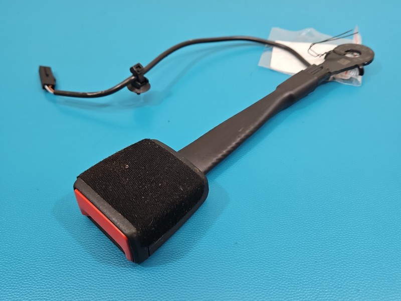 Pas bezpieczeństwa przód lewy kierowcy Skoda Kamiq 654857755A EU