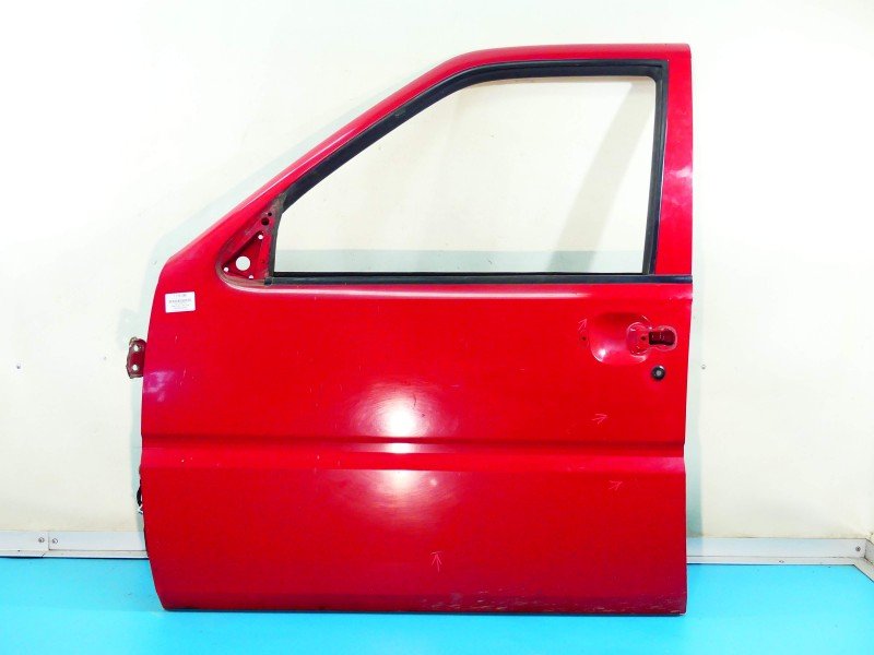 Drzwi przód lewe Nissan Terrano II 5d czerwony