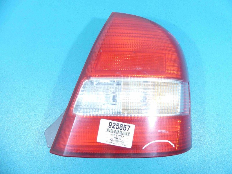 Lampa tył prawa Mazda 323 sedan