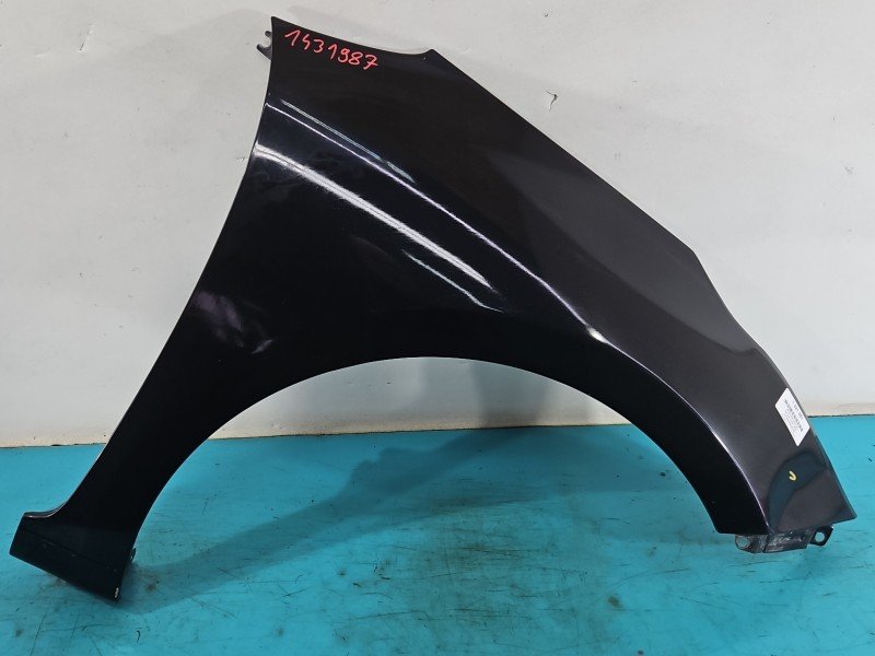 Błotnik przód prawy Kia Ceed II 12-18 czarny 1K