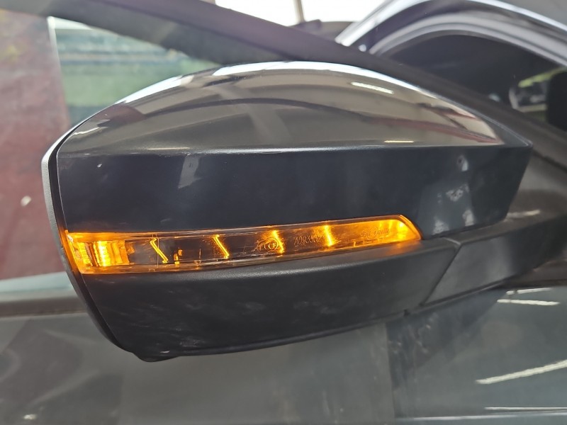 Lusterko prawe Skoda Octavia III 6pin / EUROPA / LAKIER: LF7Y europa