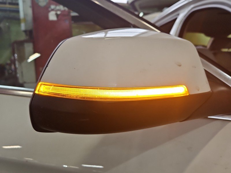 Lusterko prawe Bmw f10 f11 biały 300 europa Lusterko prawe Bmw f10 f11 biały 300 europa