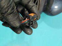 Lusterko lewe Citroen C5 II X7 elektryczny, Europejska, Kod lakieru: KGNC, el. składane, rysy na obudowie i pęknięcie, 9...