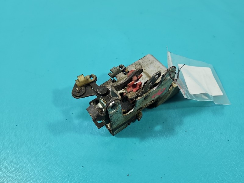 Zamek przód prawy Jeep Cherokee XJ EUROPA Producent części: JEEP, Europejska, Brak numeru