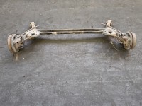 Tylna belka oś tył Toyota Yaris III 1.0 vvti (1KR)