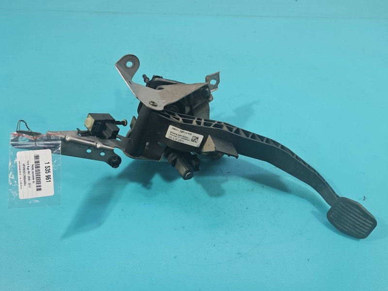 Pedał pedały Ford Kuga Mk1 08-13 hamulca sprzęgła