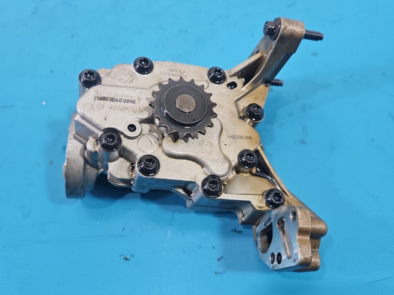 Pompa oleju Peugeot 2008 I 1.2 12V 9801943580-05, 9801943580, 7363538