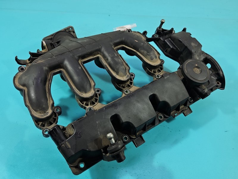 Pokrywa zaworów Volvo V50 S40 II 2.0d