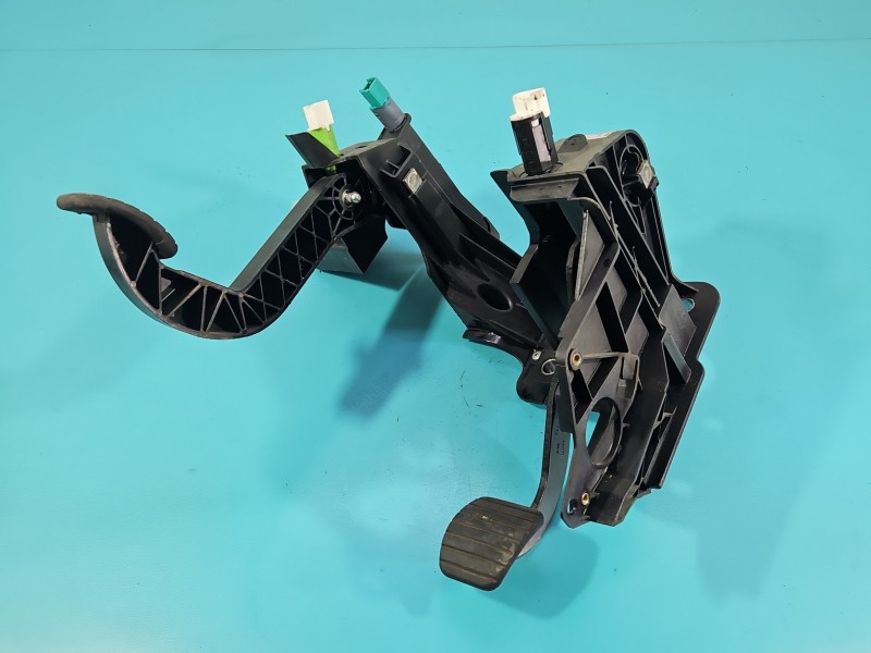 Pedał pedały Renault Master III 10-24 hamulca sprzęgła