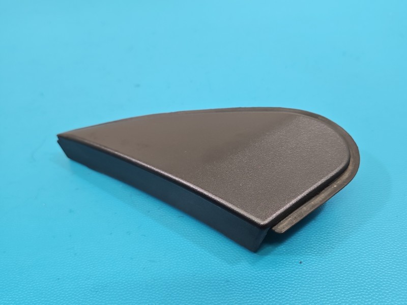 Listwa błotnika przód prawa Toyota Corolla E16 E18 13- 104092A2, 60117-02140