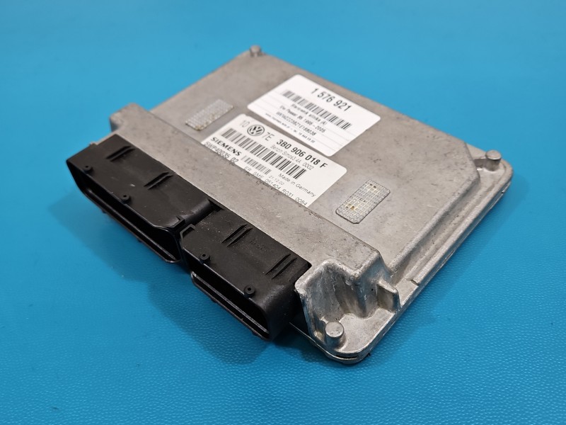 Komputer Sterownik silnika Vw Passat B5 1.6 8V 3B0906018F