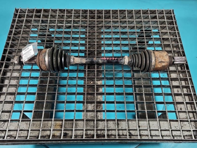 Półoś przód lewa Peugeot 3008 II 1.6 T hybrid4 automat