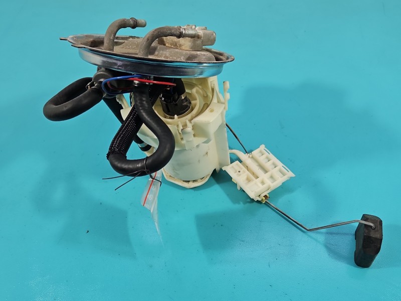 pompka Pompa paliwa Opel Vectra B 1.6 16V Producent części: OPEL, 4 pin