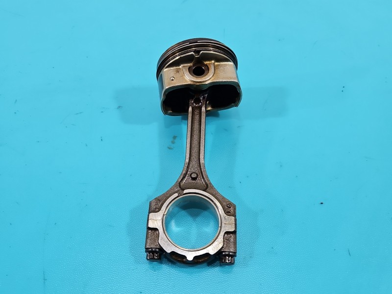 Tłok Hyundai Elantra V 10-16 1.6 GDI 132KM