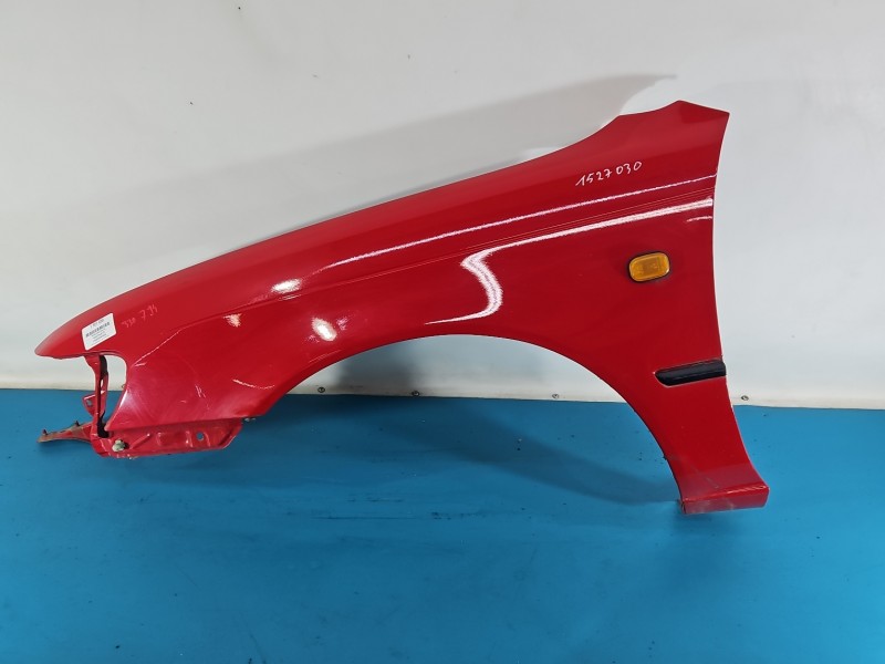 Błotnik przód lewy Toyota Corolla E10