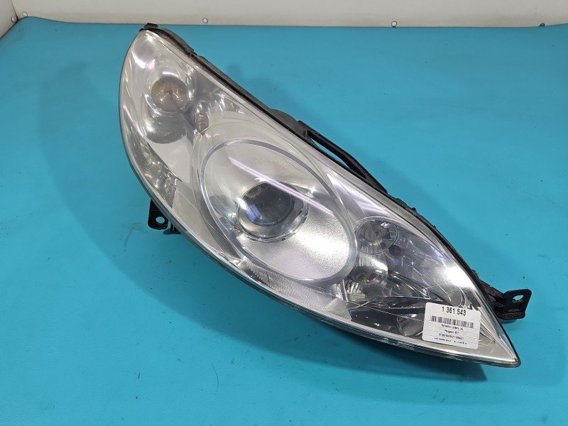 Reflektor prawy lampa przód Peugeot 407 EUROPA