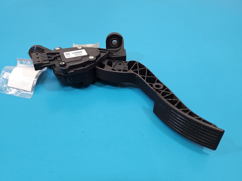 Pedał gazu potencjometr HYUNDAI i20 II 14-20 32700-1RXXX 1.2 16V