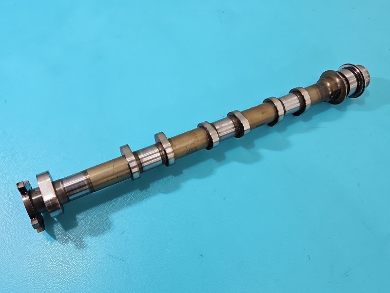 Wałek rozrządu AUDI Q5 8R 08- 3.0 tfsi CTU 06E109101BG, 06E109103F
