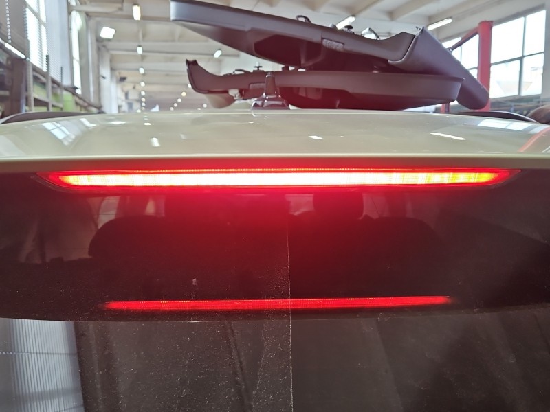 TRZECIE ŚWIATŁO STOP STOPU Skoda Superb IV kombi