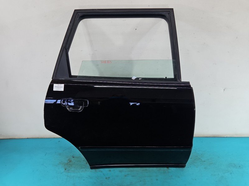 Drzwi tył prawe Audi A4 B5 kombi 5d czarny LY9B Drzwi tył prawe Audi A4 B5 kombi 5d czarny LY9B