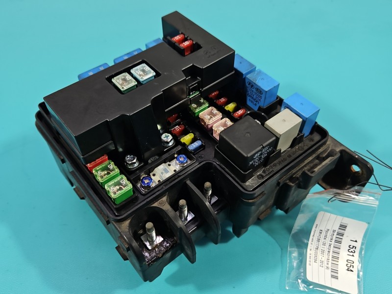 Skrzynka bezpieczników Hyundai I30 I 07-12