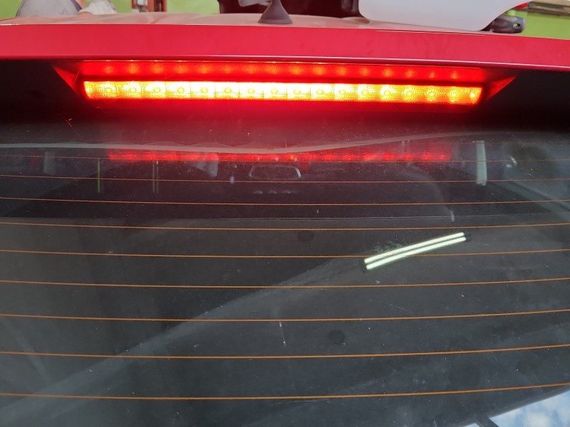 TRZECIE ŚWIATŁO STOP STOPU Fiat 500X HB 51960756