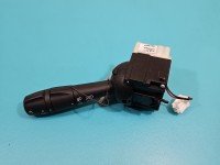 Przełącznik kierunkowskazów świateł Renault Captur I 255674581R