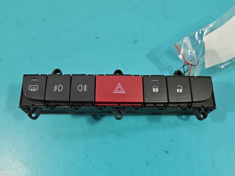 Przełącznik świateł awaryjnych Peugeot Boxer II 7354213620