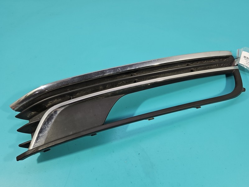 Zaślepka kratka zderzaka prawa atrapa Vw Passat B7 3AA853666