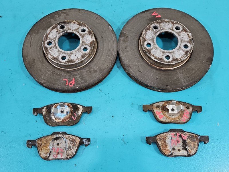 Tarcze hamulcowe przód klocki Ford Focus Mk2 1.6 16V Producent części: Quaro, Europejska, 280 mm tarcze + klocki