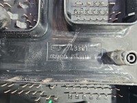 Skrzynka bezpieczników Opel Zafira B 13206754